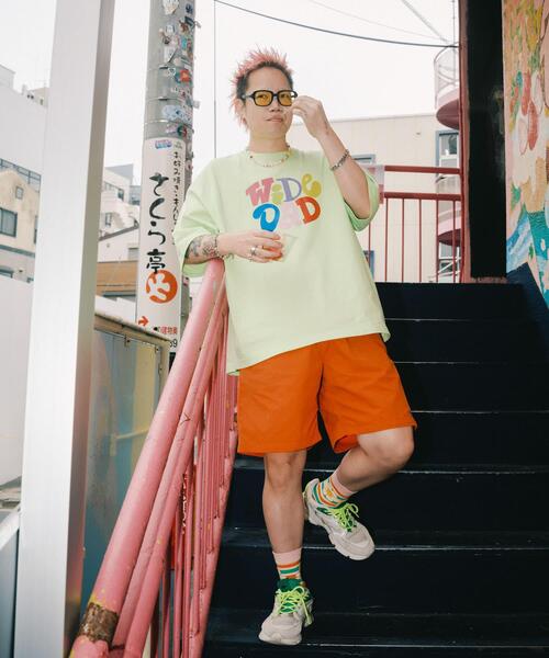 URBAN RESEARCH(アーバンリサーチ)の「Wide Dad GRAPHIC SHORTS WITH HATCH(その他パンツ・メンズ・ネイビー/オレンジ/ブラック・1/2)」の21枚目の写真