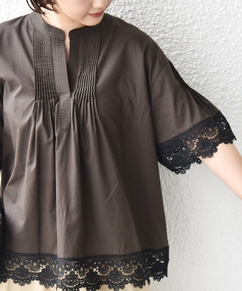 SHIPS(シップス)の「〈手洗い可能〉トリム レース ピンタック スキッパー ブラウス(シャツ/ブラウス・レディース・オフホワイト/ブラウン/ブラック・ONE SIZE)」の11枚目の写真