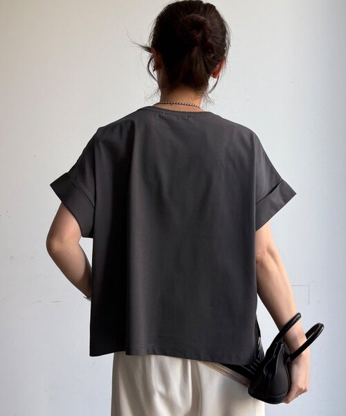 DouDou(ドゥドゥ)の「【WEB限定】ロールアップロゴプリントワイドTEE(Tシャツ/カットソー・レディース・チャコールグレー/レッド/オフホワイト・FREE)」の22枚目の写真