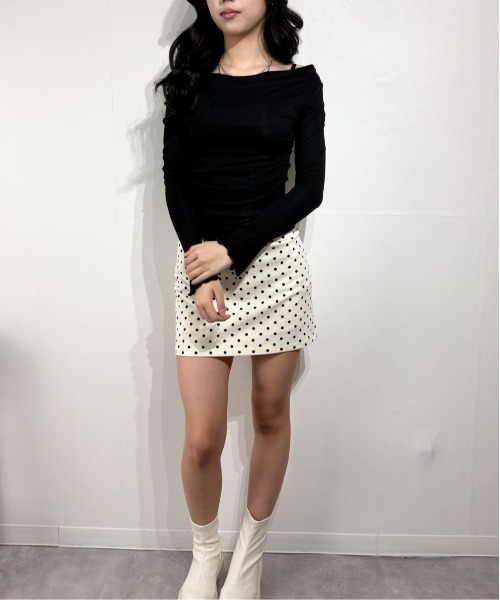marcydorn（マーシードルン）の「韓国ナチュラルガーリー ワンショル風リブトップス フィットカットソー（Tシャツ/カットソー・レディース・ベージュ・S/M/L）」の10枚目の写真