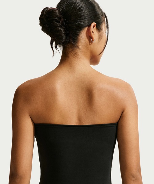 NIKE(ナイキ)の「NIKE AS W NK STREET GFX TUBE TOP / ナイキ ウィメンズ ストリート GFX チューブ トップ 【SP】(タンクトップ・レディース・ホワイト/ブラック・S/L/M)」の6枚目の写真