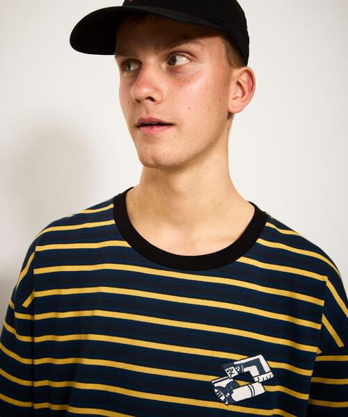 LOTTO(ロット)の「LOTTO K.TERADA MULTI BORDER T-SHIRTS(Tシャツ/カットソー・メンズ・イエロー系その他/ブルー系その他・MEDIUM/XX-LARGE/X-LARGE/LARGE)」の1枚目の写真