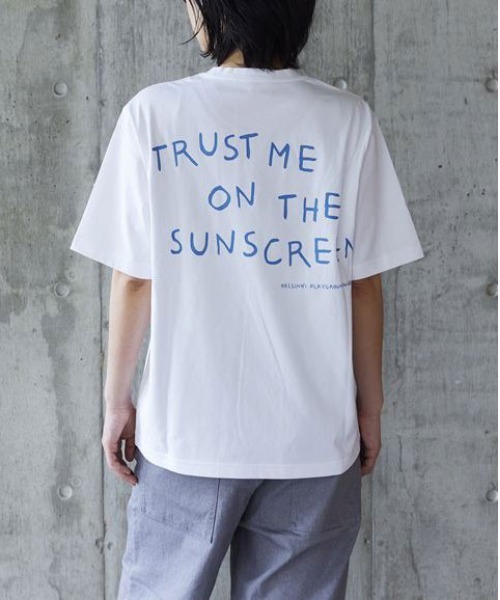 IDEE（イデー）の「［ＩＤＥＥ］Ｈｅｌｓｉｎｋｉ　Ｐｌａｙｇｒｏｕｎｄ　Ｔシャツ　Ｓｕｎ（Tシャツ/カットソー・レディース・ホワイト・M/L）」の6枚目の写真