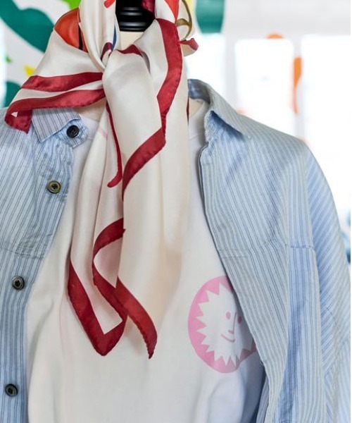 IDEE（イデー）の「［ＩＤＥＥ］Ｈｅｌｓｉｎｋｉ　Ｐｌａｙｇｒｏｕｎｄ　Ｔシャツ　Ｓｕｎ（Tシャツ/カットソー・レディース・ホワイト・M/L）」の10枚目の写真