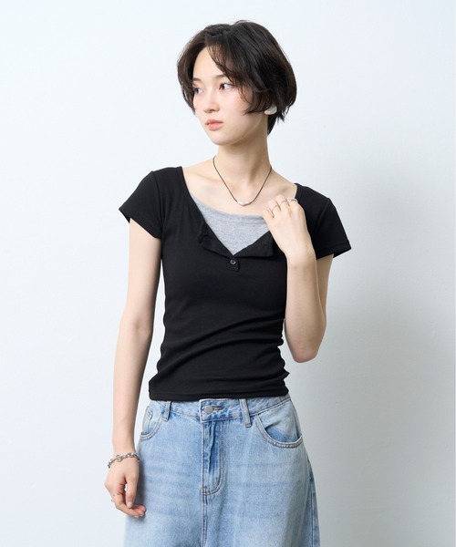 NUJOH(ヌゾ)の「Layered Henley Rib Tee / レイヤードヘンリーネックリブT(Tシャツ/カットソー・レディース・ブルー/ブラック/オリーブ/ミント/グレー・FREE)」の2枚目の写真