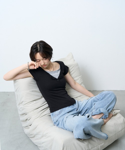 NUJOH(ヌゾ)の「Layered Henley Rib Tee / レイヤードヘンリーネックリブT(Tシャツ/カットソー・レディース・ブルー/ブラック/オリーブ/ミント/グレー・FREE)」の10枚目の写真