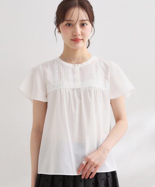 couture brooch(クチュールブローチ)の「【洗える】レース使いブラウス(シャツ/ブラウス・レディース・ブラック/オフホワイト・38/36/40/42)」の19枚目の写真