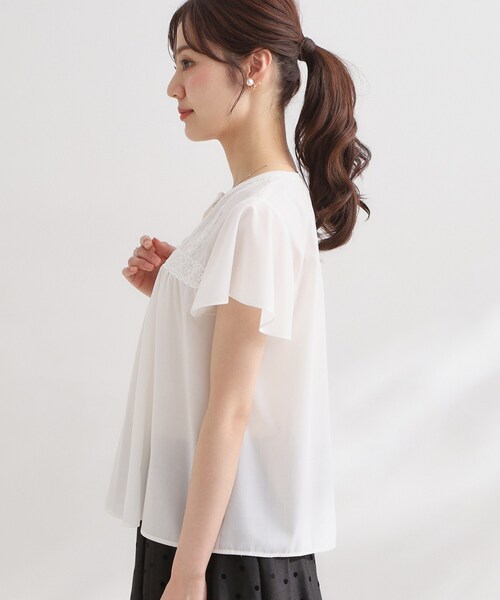 couture brooch(クチュールブローチ)の「【洗える】レース使いブラウス(シャツ/ブラウス・レディース・ブラック/オフホワイト・38/36/40/42)」の20枚目の写真