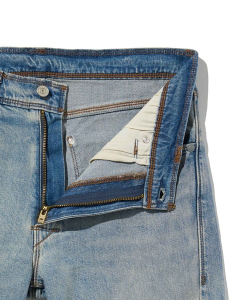 Levi's(リーバイス)の「Levi's/リーバイス TWISTED スリム キックフレアジーンズ(デニムパンツ・メンズ・ライトインディゴブルー・W36 L32/W34 L32/W33 L32/W32 L32/W31 L32/W30 L32/W29 L32/W28 L32)」の5枚目の写真