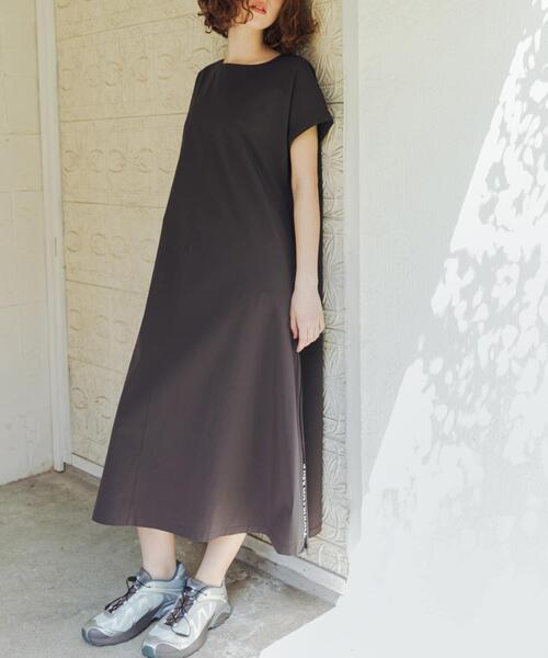 THOUSAND MILE(サウザンドマイル)の「『吸水速乾/UVカット/イージーケア』『別注』THOUSAND MILE×URBAN RESEARCH FRENCH SLEEVE DRESS(ワンピース・レディース・ブラック/チャコールグレー・FREE)」の5枚目の写真