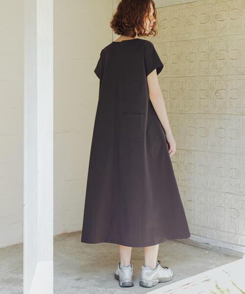 THOUSAND MILE(サウザンドマイル)の「『吸水速乾/UVカット/イージーケア』『別注』THOUSAND MILE×URBAN RESEARCH FRENCH SLEEVE DRESS(ワンピース・レディース・ブラック/チャコールグレー・FREE)」の7枚目の写真
