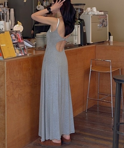 YUGA（ユーガ）の「YUGA_YGMC　　Korean-style　Faux-Layered Open-Back Dress（ワンピース・レディース・ライトグレー/ブラック・FREE）」の12枚目の写真