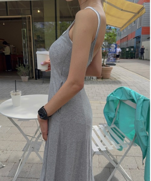 YUGA（ユーガ）の「YUGA_YGMC　　Korean-style　Faux-Layered Open-Back Dress（ワンピース・レディース・ライトグレー/ブラック・FREE）」の15枚目の写真