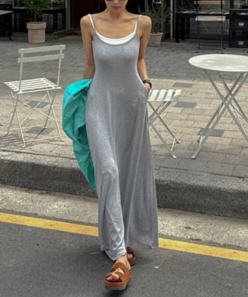 YUGA（ユーガ）の「YUGA_YGMC　　Korean-style　Faux-Layered Open-Back Dress（ワンピース・レディース・ライトグレー/ブラック・FREE）」の7枚目の写真