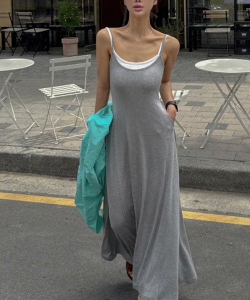 YUGA（ユーガ）の「YUGA_YGMC　　Korean-style　Faux-Layered Open-Back Dress（ワンピース・レディース・ライトグレー/ブラック・FREE）」の11枚目の写真