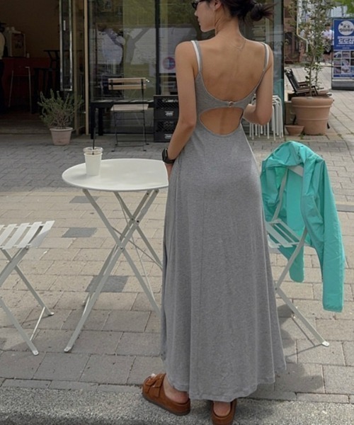 YUGA（ユーガ）の「YUGA_YGMC　　Korean-style　Faux-Layered Open-Back Dress（ワンピース・レディース・ライトグレー/ブラック・FREE）」の4枚目の写真