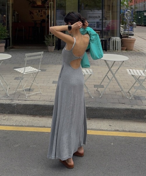 YUGA（ユーガ）の「YUGA_YGMC　　Korean-style　Faux-Layered Open-Back Dress（ワンピース・レディース・ライトグレー/ブラック・FREE）」の19枚目の写真