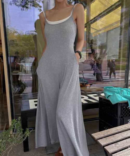 YUGA（ユーガ）の「YUGA_YGMC　　Korean-style　Faux-Layered Open-Back Dress（ワンピース・レディース・ライトグレー/ブラック・FREE）」の16枚目の写真