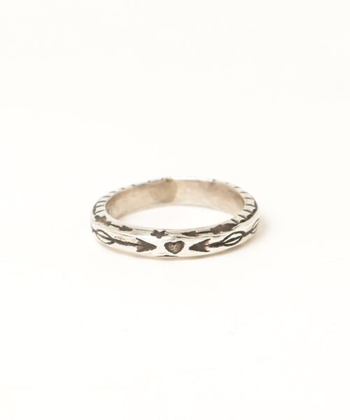 ERICKA NICOLAS BEGAY(エリッカ ニコラス ビゲイ)の「【ERICKA NICOLAS BEGAY】 NAVAJO STAMP RING SVRG HM 3DST(リング・メンズ・C/B/D/A・14号/12号/18号/10号)」の4枚目の写真