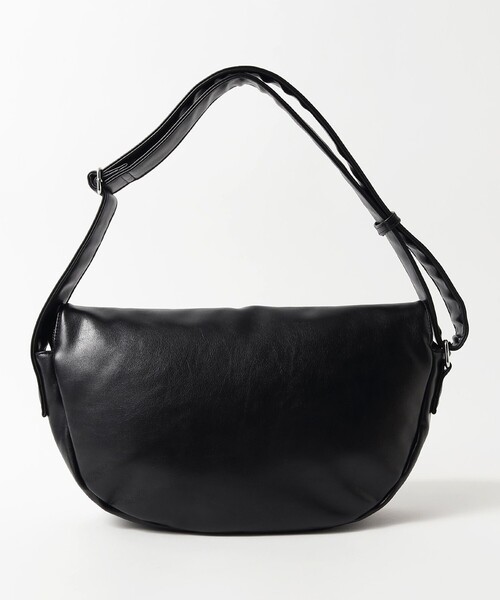 BEAMS HEART（ビームスハート）の「フェイクレザー ハーフムーン ショルダーバッグ（トートバッグ・メンズ・ブラック・ONE SIZE）」の3枚目の写真