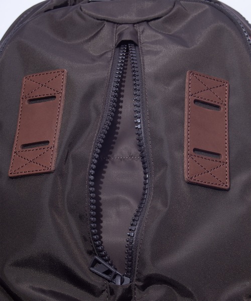F/CE. (エフシーイー)の「F/CE. 420 re/cor TRAVEL BP 2.0 / エフシーイー 420 レコー トラベル バックパック 2.0(バックパック/リュック・メンズ・ブラック/ブラウン/パープル・FREE)」の10枚目の写真