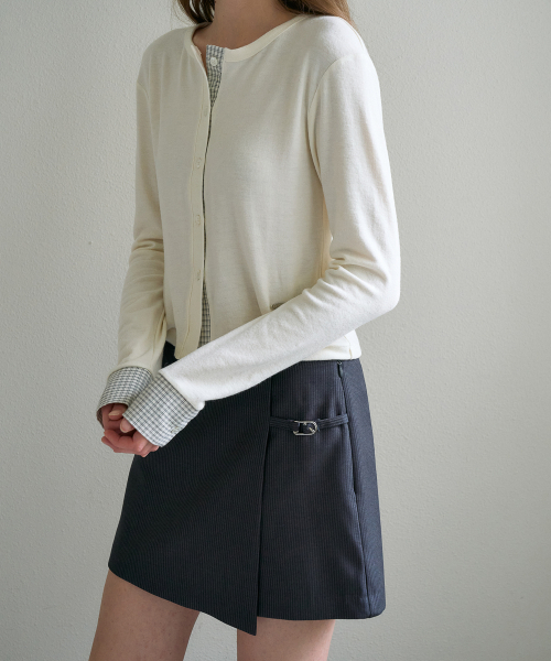 DEHEVE（デヘヴェ）の「Buckle Wrap Skirt Pants [Charcoal]（その他パンツ・レディース・チャコール・SMALL/MEDIUM）」の4枚目の写真