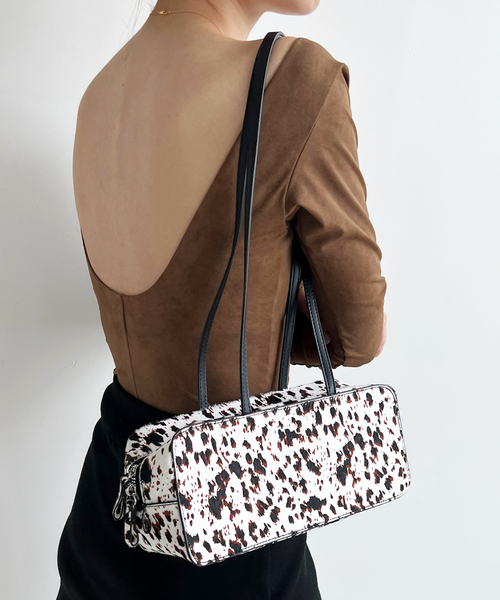 MOHI（モヒ）の「【MOHI/モヒ】 cow square bag（ボストンバッグ・レディース・ホワイト・FREE）」の10枚目の写真