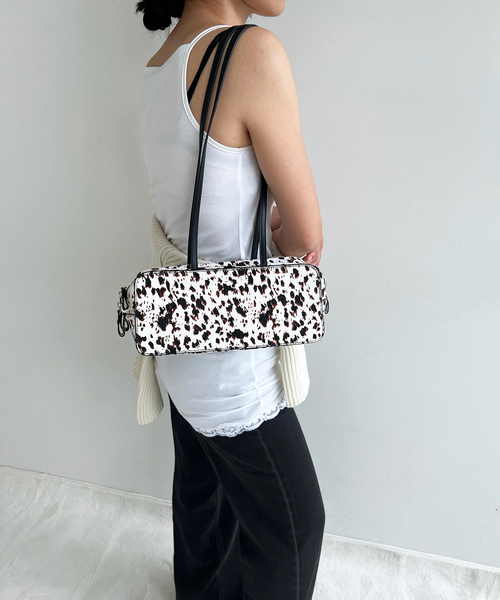 MOHI（モヒ）の「【MOHI/モヒ】 cow square bag（ボストンバッグ・レディース・ホワイト・FREE）」の12枚目の写真