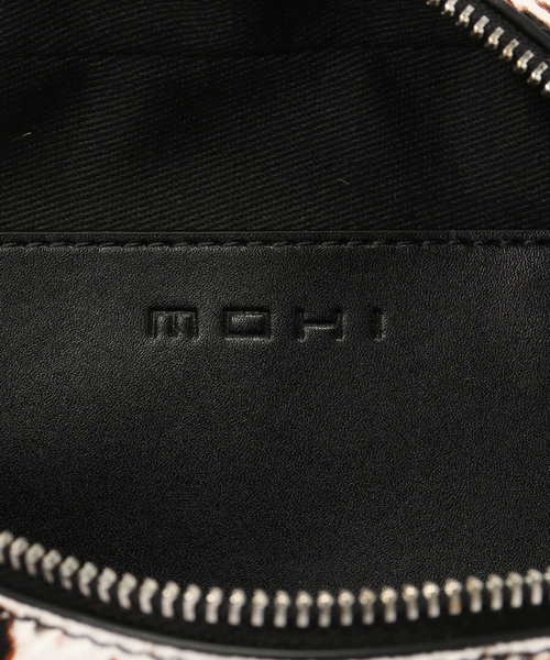 MOHI（モヒ）の「【MOHI/モヒ】 cow square bag（ボストンバッグ・レディース・ホワイト・FREE）」の4枚目の写真