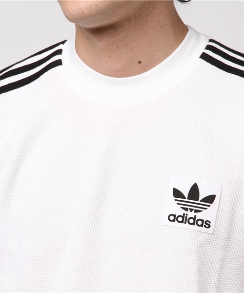 adidas（アディダス）の「オリジナルス Tシャツ [BRAND LONG SLEEVE TEE]（Tシャツ/カットソー・メンズ・ホワイト・X-SMALL/SMALL/MEDIUM/LARGE/X-LARGE/XX-LARGE）」の4枚目の写真