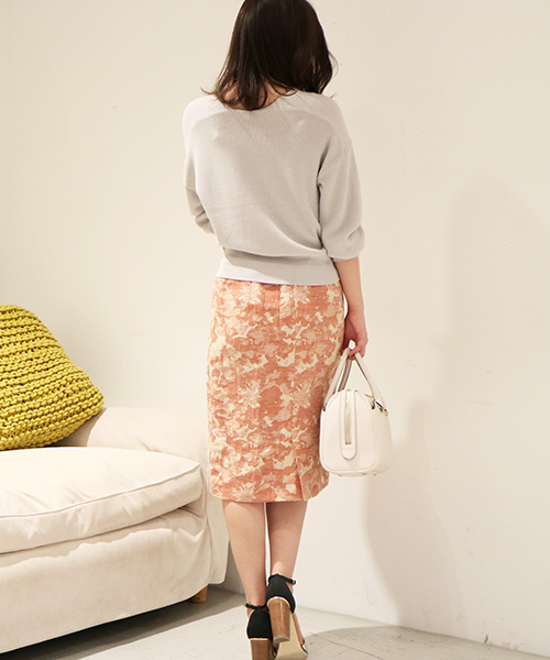 N.（N. Natural Beauty Basic）（エヌエヌナチュラルビューティーベーシック）の「ハイゲージアゼVネックニット（ニット/セーター・レディース・グレー/ブルー/ピンク/ホワイト/ライトグリーン・MEDIUM）」の15枚目の写真