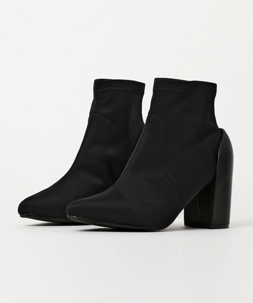 SLY(スライ)の「FITTED SHORT BOOTS(ブーツ・レディース・ワインレッド/ブラック・MEDIUM/LARGE/SMALL)」の2枚目の写真
