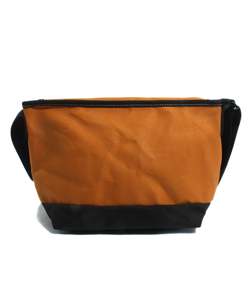 BEAMS BOY（ビームスボーイ）の「●Manhattan Portage / “1605JR” ダックメッセンジャー（トートバッグ・レディース・ライトブラウン・ONE SIZE）」の3枚目の写真