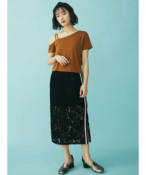 MURUA(ムルーア)の「フロッキーレース ペンシルスカート(スカート・レディース・ブラック/ボルドー/キャメル・1/2)」の14枚目の写真