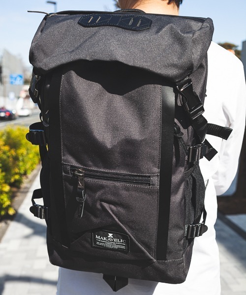 MAKAVELIC（マキャベリック）の「CHASE DOUBLE LINE BACKPACK