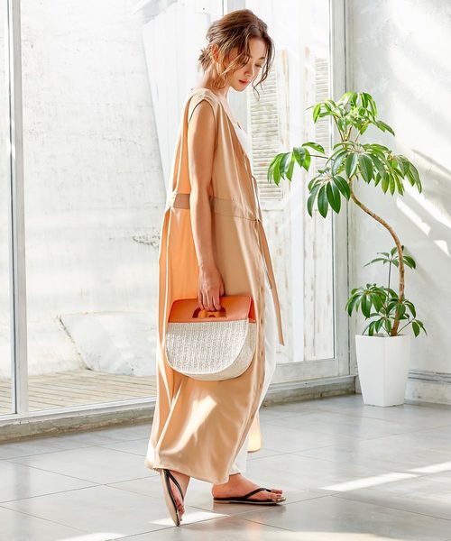 KOBE LETTUCE（コウベレタス）の「レザーカゴコンビハーフムーンバッグ（かごバッグ・レディース・ブラック/オレンジ/キャメル・FREE）」の13枚目の写真