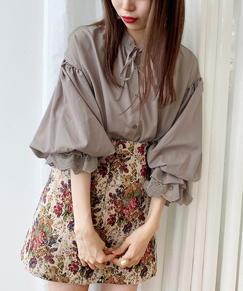 apres jour（アプレジュール）の「袖レースボリュームブラウス【ZOZOTOWN限定アイテム】19AW★（シャツ/ブラウス・レディース・ダークブラウン/オフホワイト/ボルドー/モカ/ライトベージュ・フリー）」の4枚目の写真