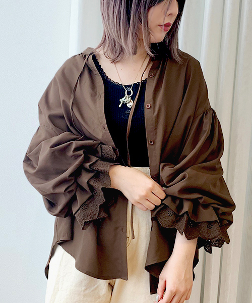 apres jour（アプレジュール）の「袖レースボリュームブラウス【ZOZOTOWN限定アイテム】19AW★（シャツ/ブラウス・レディース・ダークブラウン/オフホワイト/ボルドー/モカ/ライトベージュ・フリー）」の15枚目の写真
