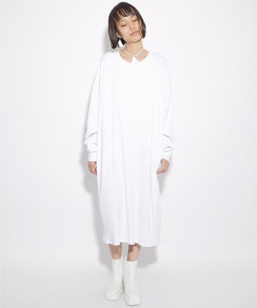 i(アイ)の「RIBロングTワンピース(ワンピース・レディース・ホワイト/ブラック・FREE)」の1枚目の写真