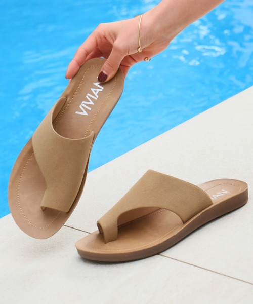 VIVIAN（ヴィヴィアン）の「アシメトングカジュアルコンフォートトングサンダル（サンダル・レディース・アイボリー/シルバー/ベージュ系その他6/グレー系その他7/パイソン/キャメル/D/ダークブラウン/ブラック/ホワイト/ゼブラ/ナチュラル/ホワイト×レッド/ゴールド/プラチナム/ベージュ系その他3/ブラック系その他3/ブラウン系その他6・L/LL/M/S/XL）」の11枚目の写真