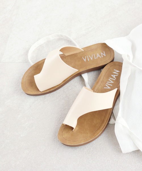 VIVIAN（ヴィヴィアン）の「アシメトングカジュアルコンフォートトングサンダル（サンダル・レディース・アイボリー/シルバー/ベージュ系その他6/グレー系その他7/パイソン/キャメル/D/ダークブラウン/ブラック/ホワイト/ゼブラ/ナチュラル/ホワイト×レッド/ゴールド/プラチナム・L/LL/M/S/XL）」の16枚目の写真