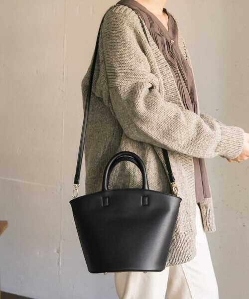 URBAN RESEARCH DOORS(アーバンリサーチドアーズ)の「2WAYバケツミニバッグ(ショルダーバッグ・レディース・ブラック/ベージュ/ブルー系その他・ONE)」の2枚目の写真