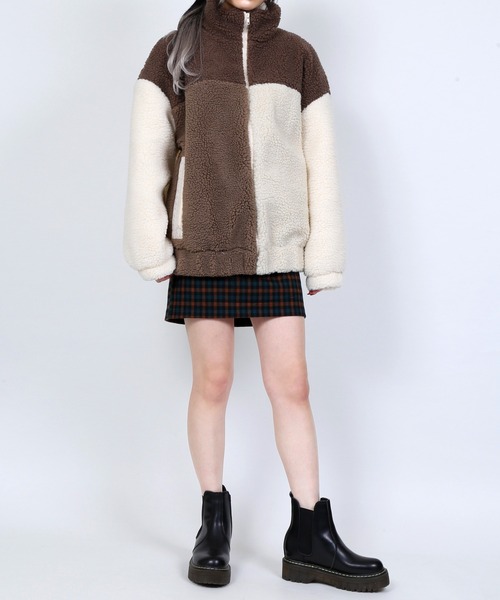 DING（ディング）の「DING/バイカラーボアブルゾン（ブルゾン・レディース・ブラウン/グリーン・FREE）」の6枚目の写真