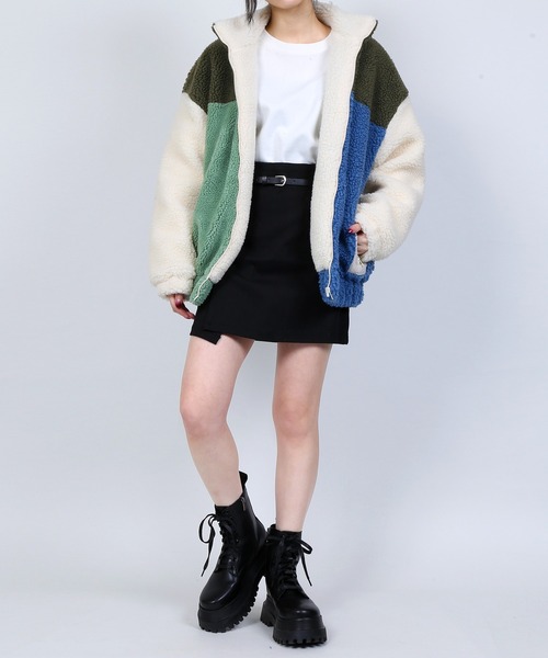 DING（ディング）の「DING/バイカラーボアブルゾン（ブルゾン・レディース・ブラウン/グリーン・FREE）」の8枚目の写真