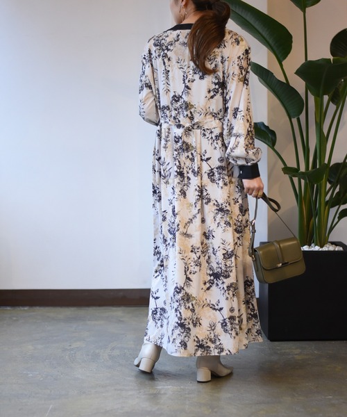 Eimee Law(エイミーロウ)の「ボタニカルフラワーPT ドレス(ワンピース・レディース・アイボリー/チャコールグレー・38)」の7枚目の写真