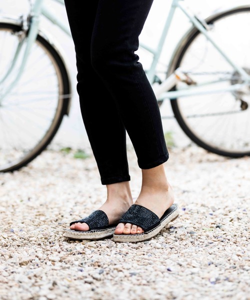 Guess(ゲス)の「【GUESS】ゲスヨーロッパモデル gwGUIDAN-B サンダル(サンダル・レディース・ブラック・US6/US7/US8/US5)」の5枚目の写真