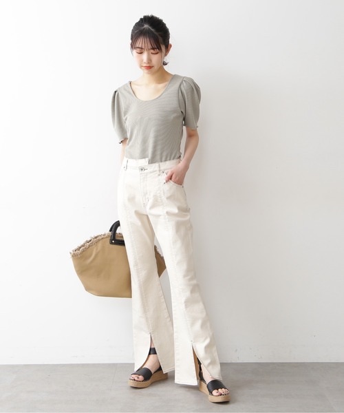 FREE'S MART（フリーズマート）の「【Sシリーズ対応】◆アシメベルトフロントスリットフレアデニムパンツ（デニムパンツ・レディース・ホワイト系その他/ブラック系その他/ライトインディゴブルー・SMALL/MEDIUM）」の7枚目の写真