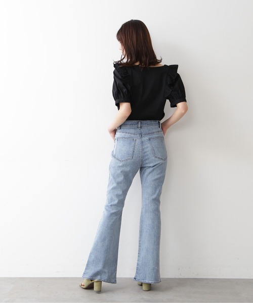 FREE'S MART（フリーズマート）の「【Sシリーズ対応】◆アシメベルトフロントスリットフレアデニムパンツ（デニムパンツ・レディース・ホワイト系その他/ブラック系その他/ライトインディゴブルー・SMALL/MEDIUM）」の6枚目の写真