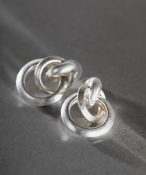 Chico(チコ)の「ダブルリングピアス(ピアス(両耳用)・レディース・シルバー/ゴールド・FREE)」の1枚目の写真