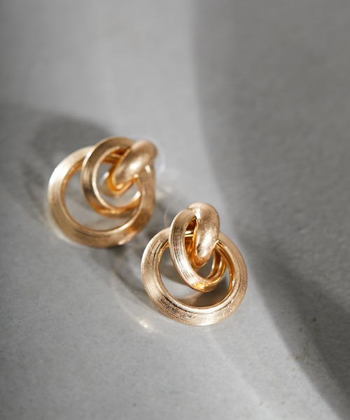 Chico(チコ)の「ダブルリングピアス(ピアス(両耳用)・レディース・シルバー/ゴールド・FREE)」の2枚目の写真